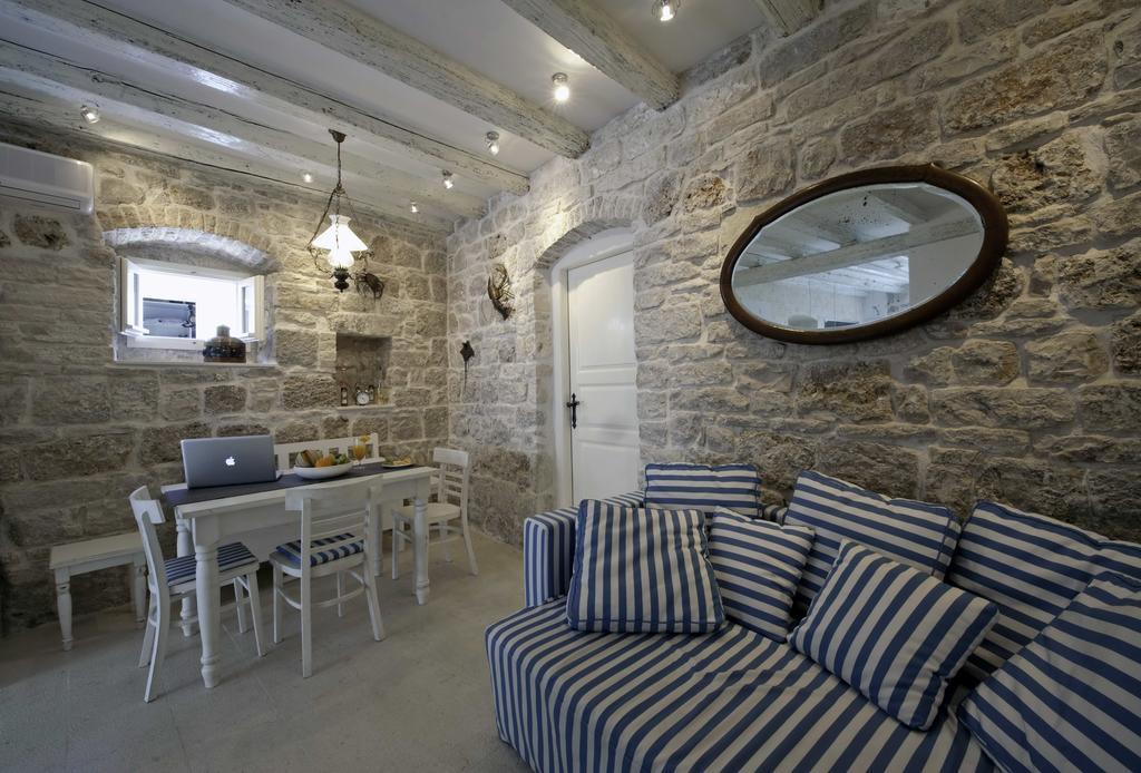 Apartment Whooart Komiža Szoba fotó