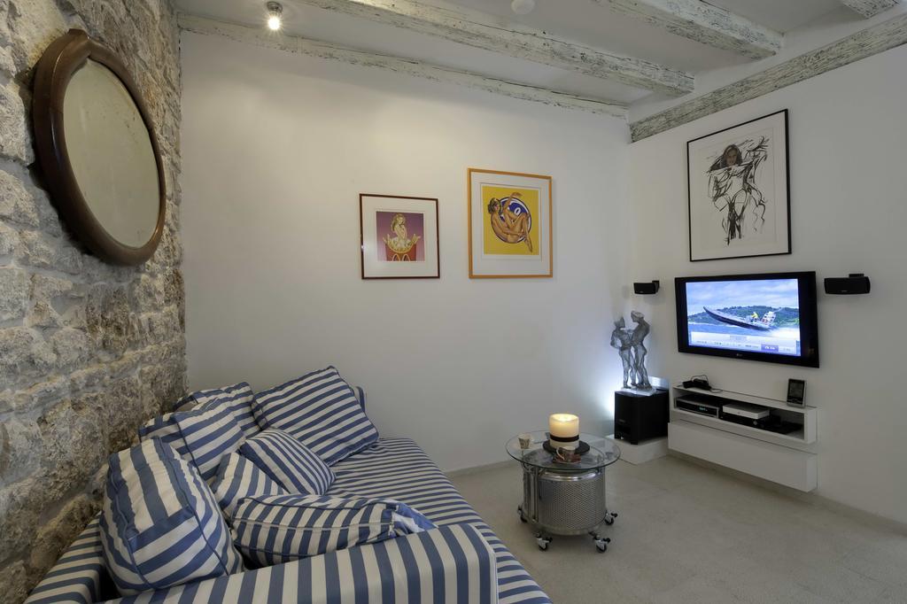 Apartment Whooart Komiža Kültér fotó