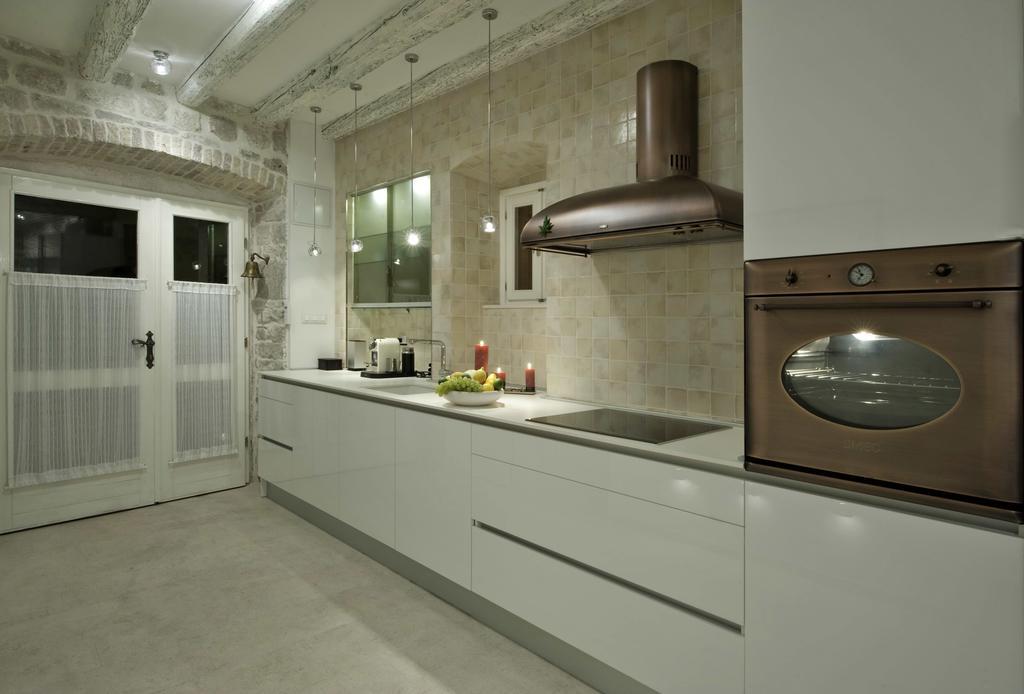 Apartment Whooart Komiža Kültér fotó